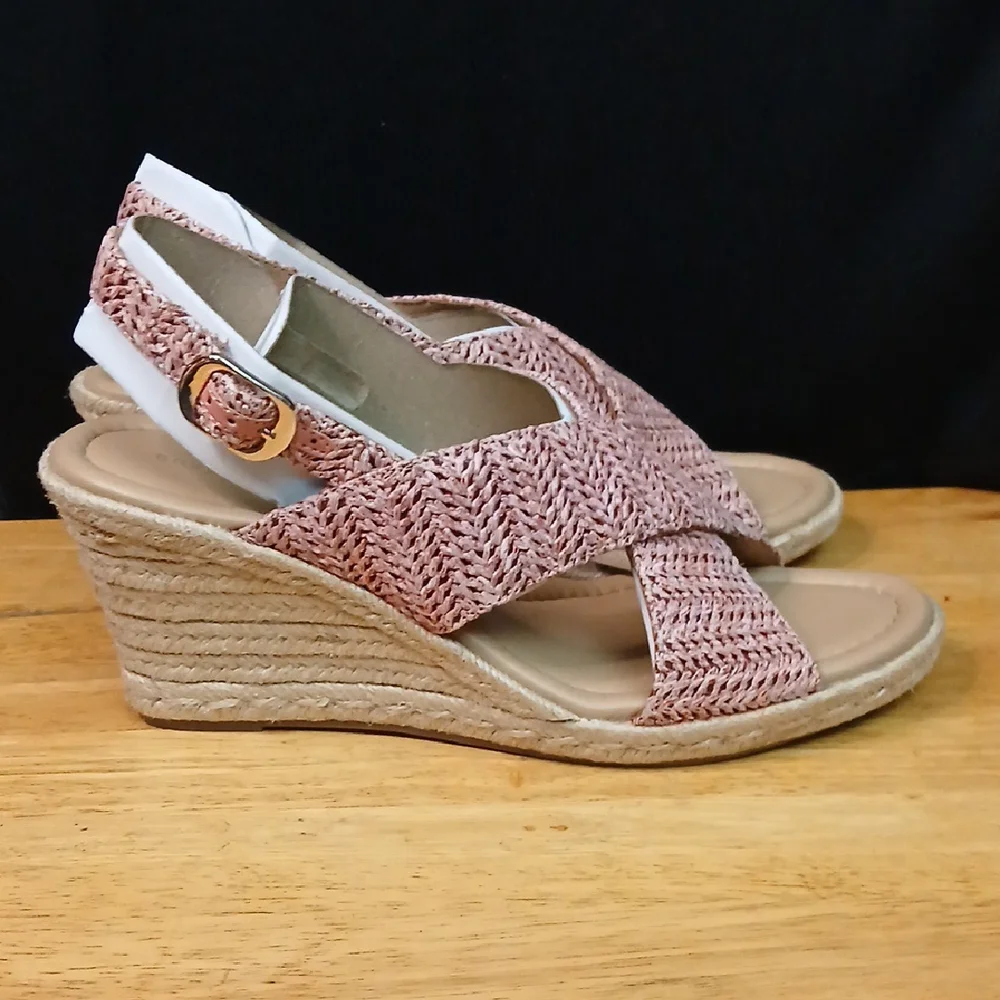 Easy Spirit Womens Pink Sandals